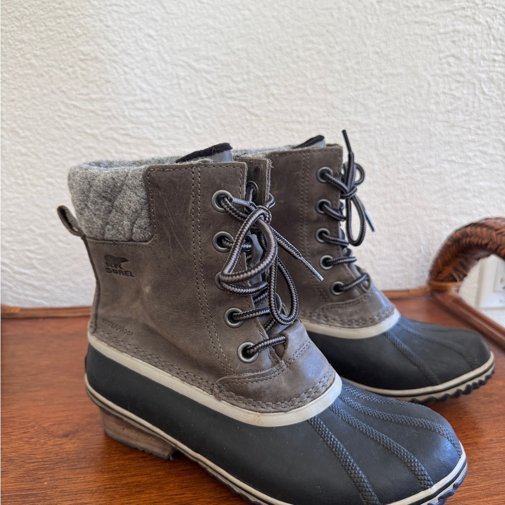 Sorel Women's Slimpack Lace Boot Quarry Black